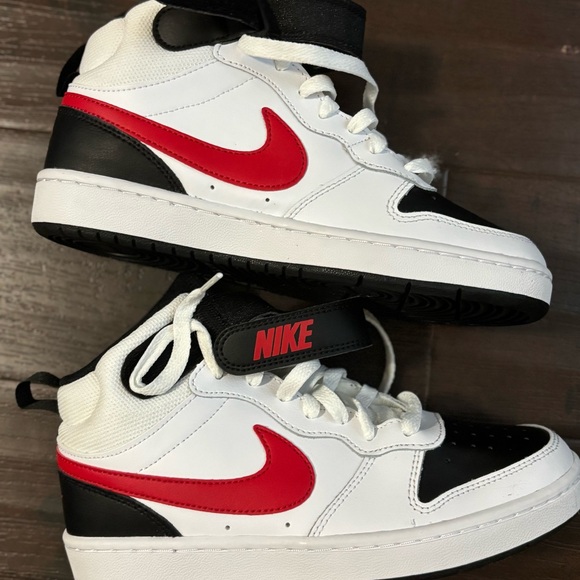 Nike Court Borough Mid 2 Kids (5Y) - Picture 1 of 3